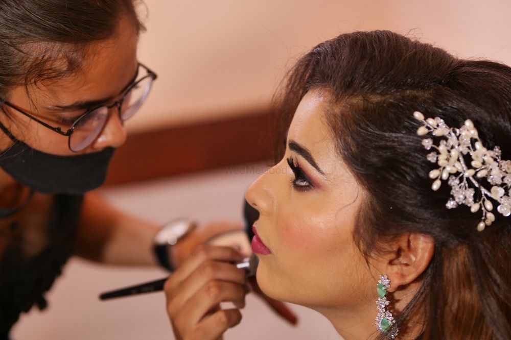 Photo From Engagement Bride Jagrati - By Makeup By Pratigya