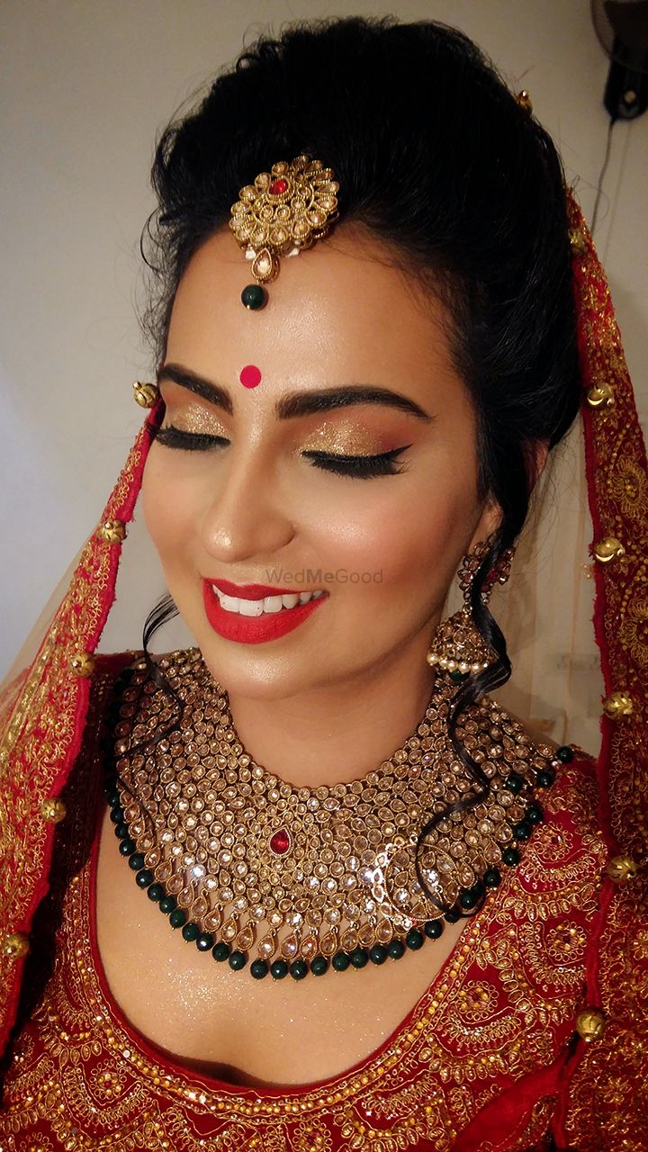 Photo From Bridal Airbrush makeup - By Makeovers by Anchal