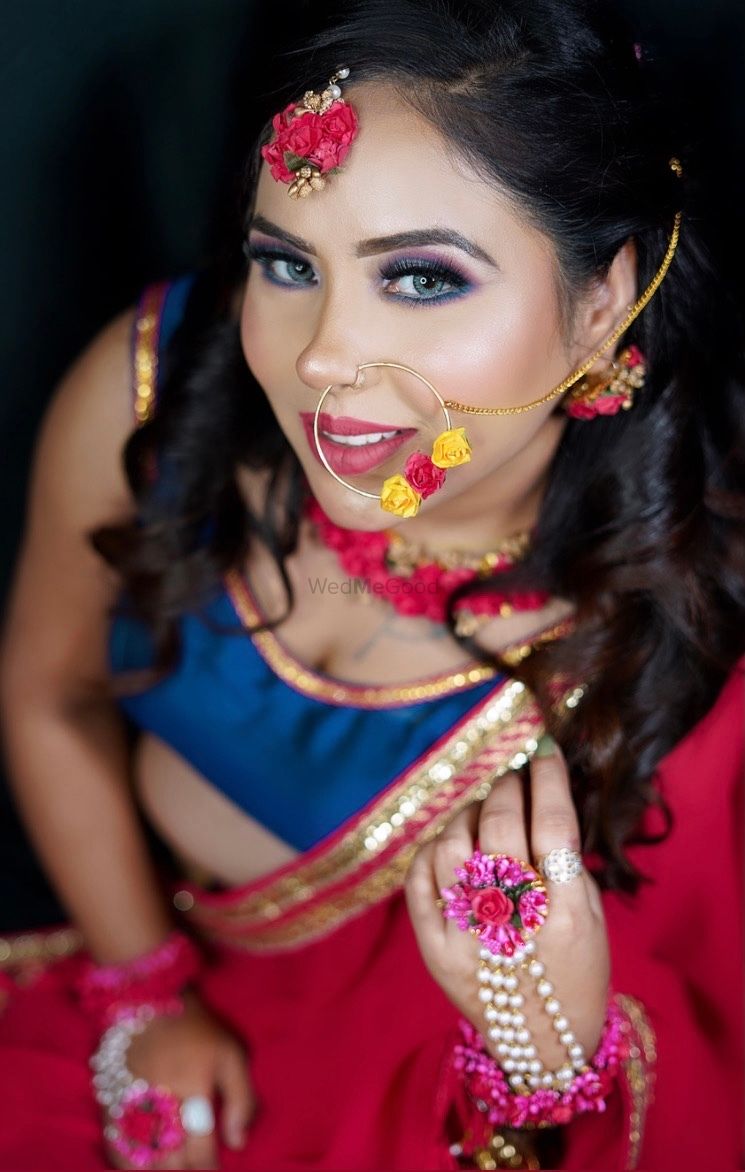 Photo From Mesmerising Mehndi Bride SUSHMA? - By DDG Makeovers