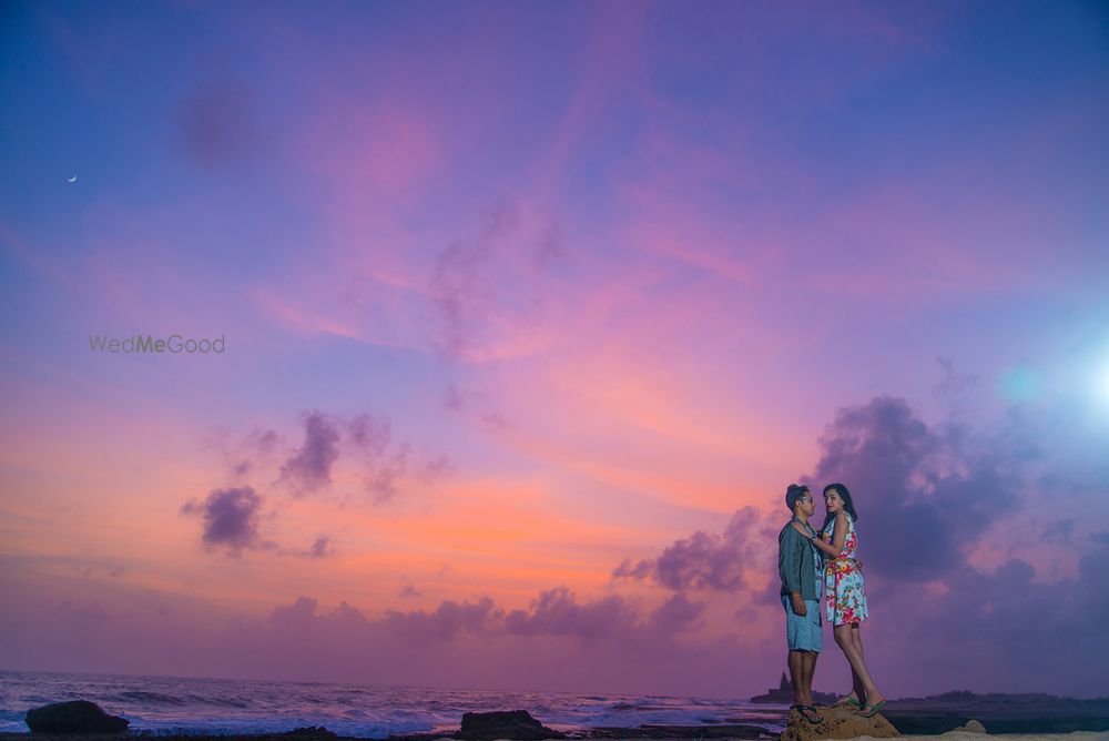 Photo of sunset pre wedding shoot