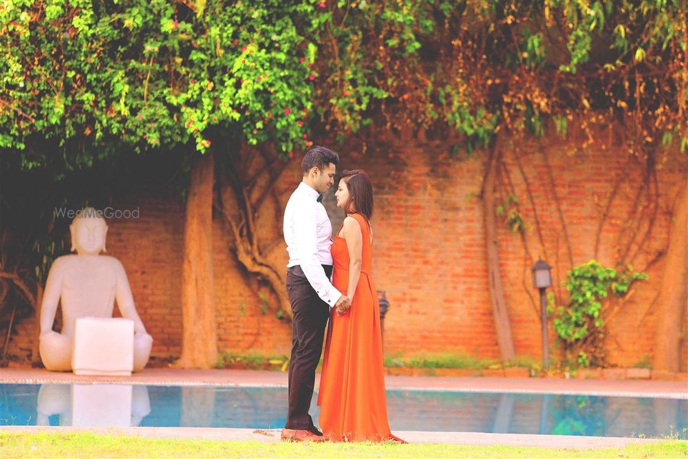 Photo From Pre Wedding Photoshoot @ Sanik Farms.  Deepika and Prateek - By Vivekk Vikas Photography 