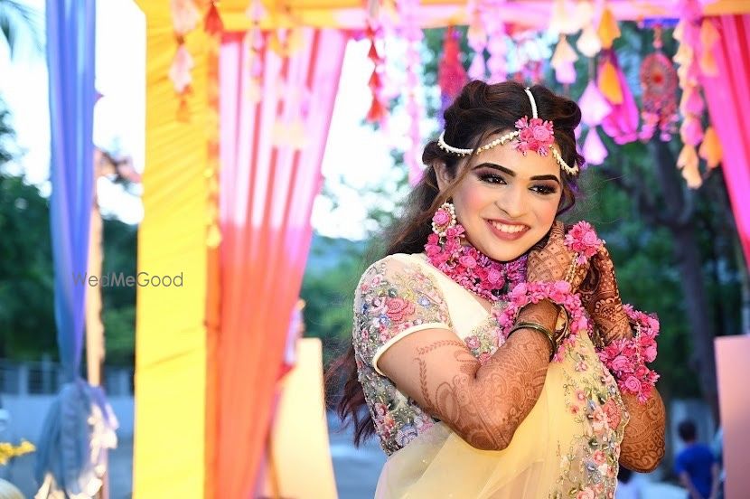 Photo From Haldi+Mehandi Bride Saloni - By Mansi Gupta Artistry