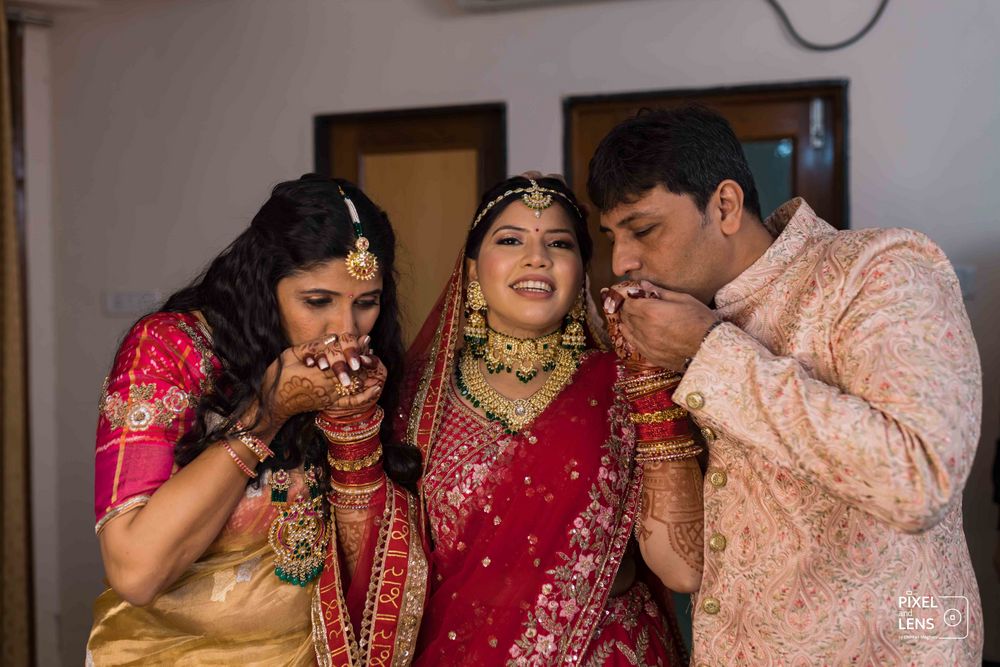 Photo From Parth & Nishra - By Pixel and Lens