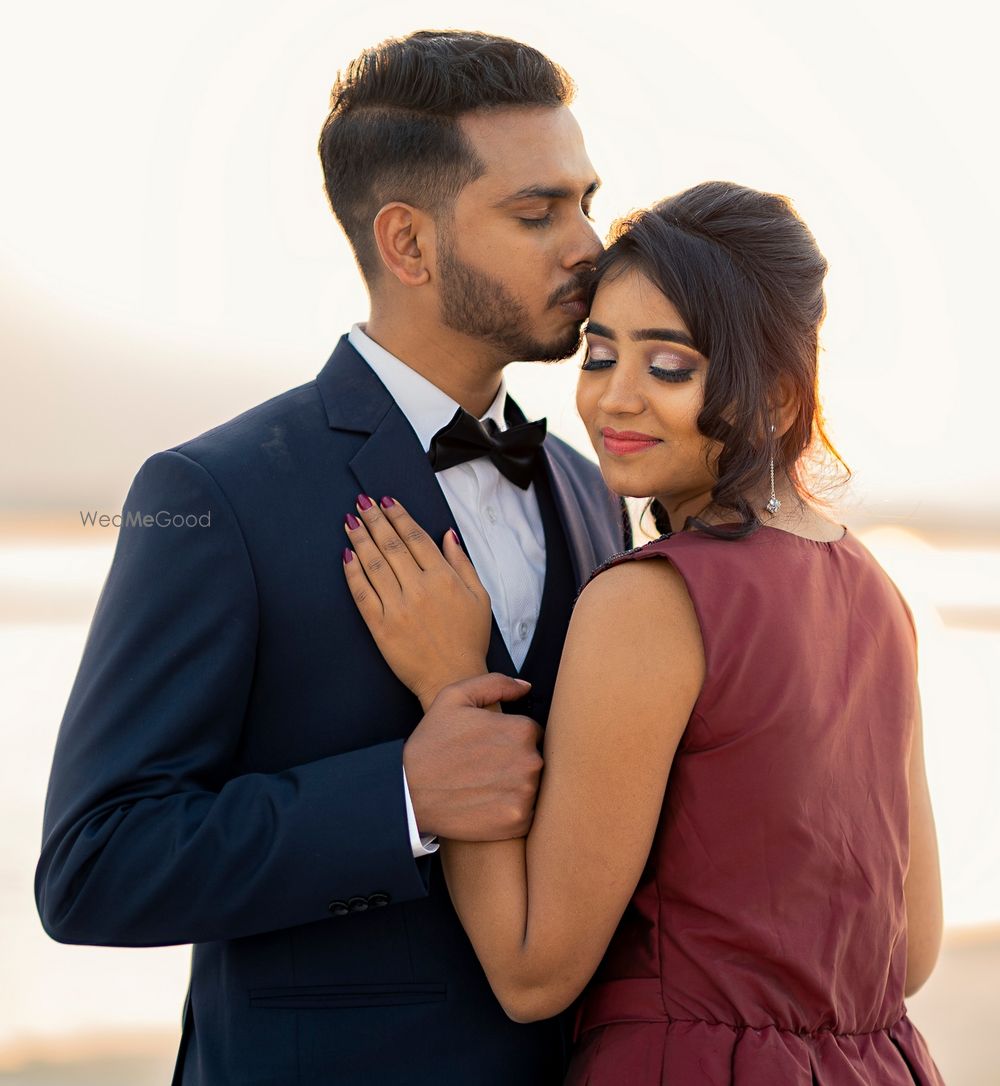 Photo From Saloni X Abhishek pre wedding shoot - By Anshu Makeup Studio