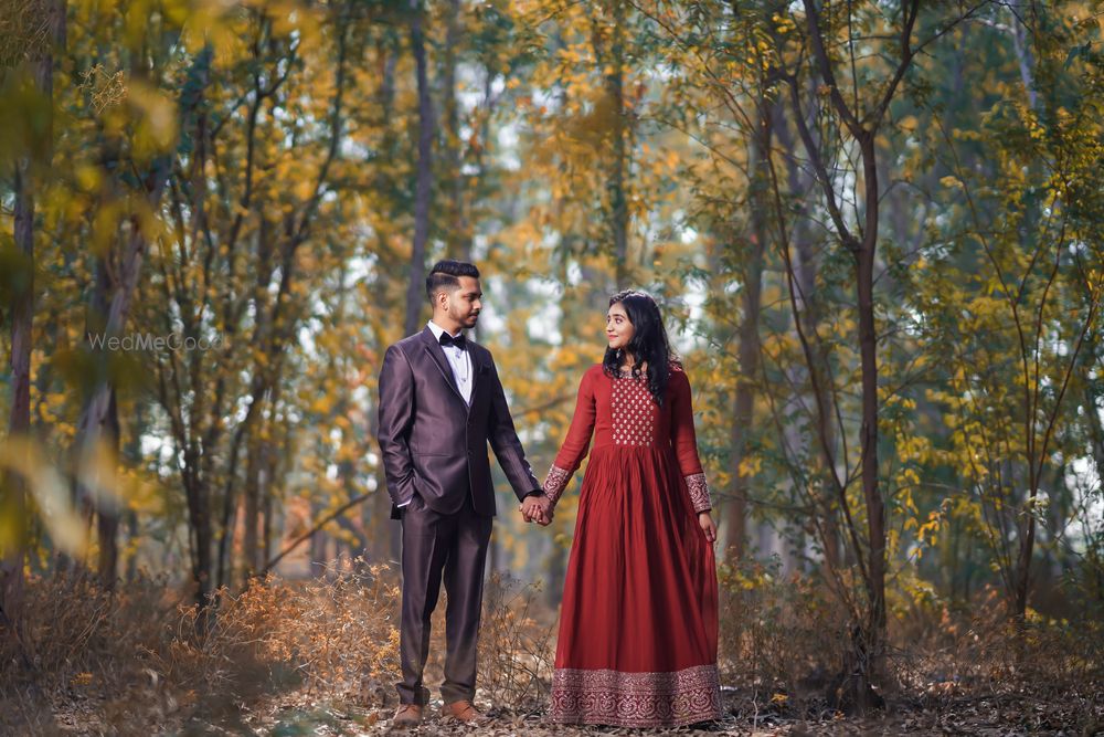 Photo From Saloni X Abhishek pre wedding shoot - By Anshu Makeup Studio