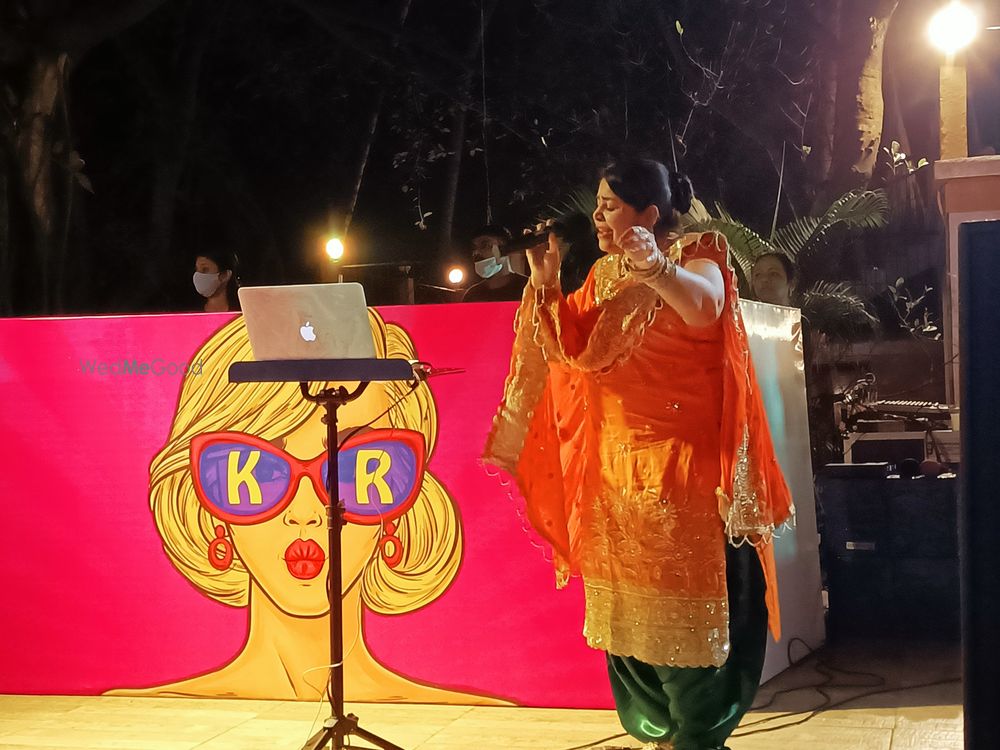 Photo From anchoring & Solo performance for Mehendi - By Jonaf Chinnaya