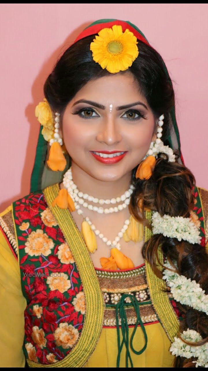 Photo From Haldi and Mehandi Makeup - By Jyoti Shaw Makeup Studio and Academy