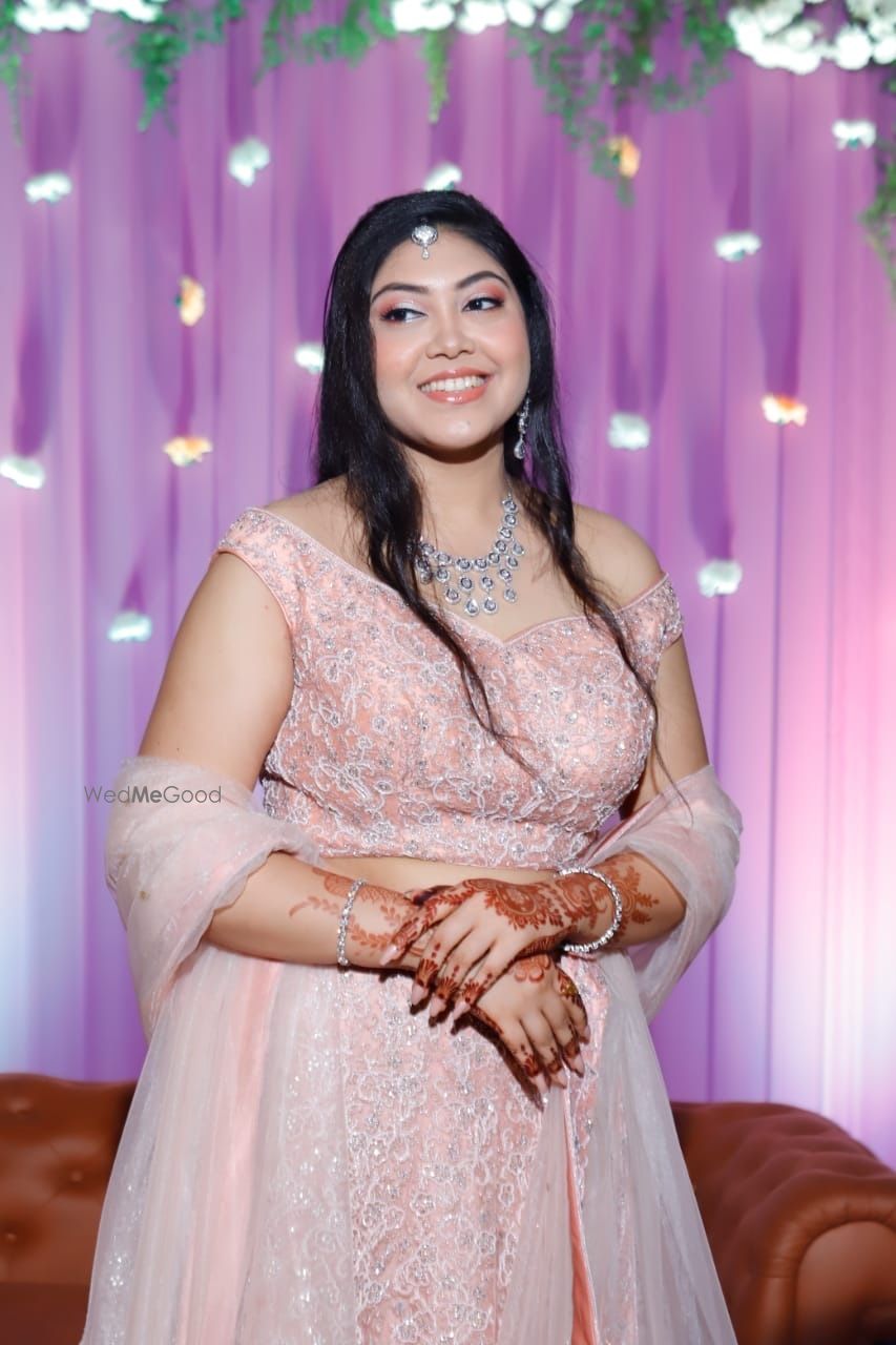 Photo From Engagement bride Shreyasi - By Shiwangi Makeovers