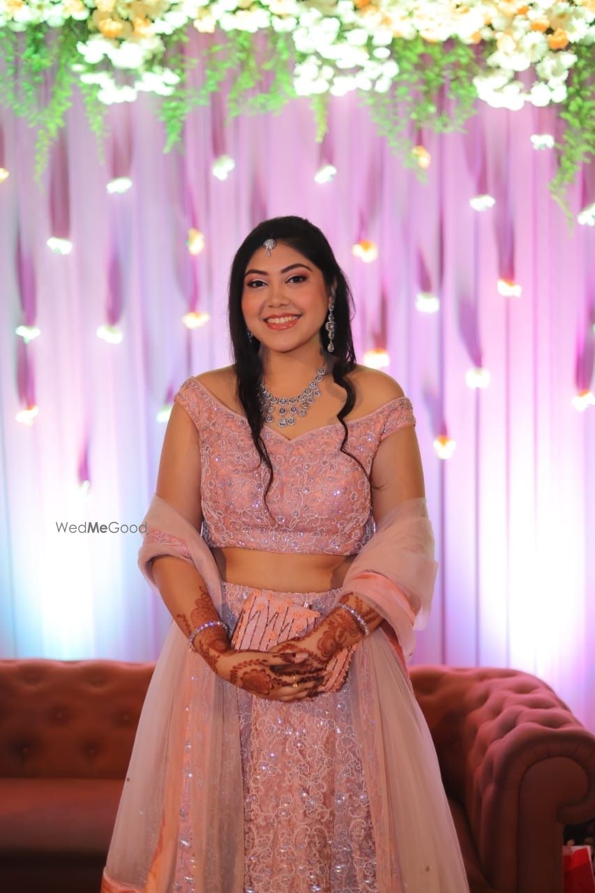 Photo From Engagement bride Shreyasi - By Shiwangi Makeovers