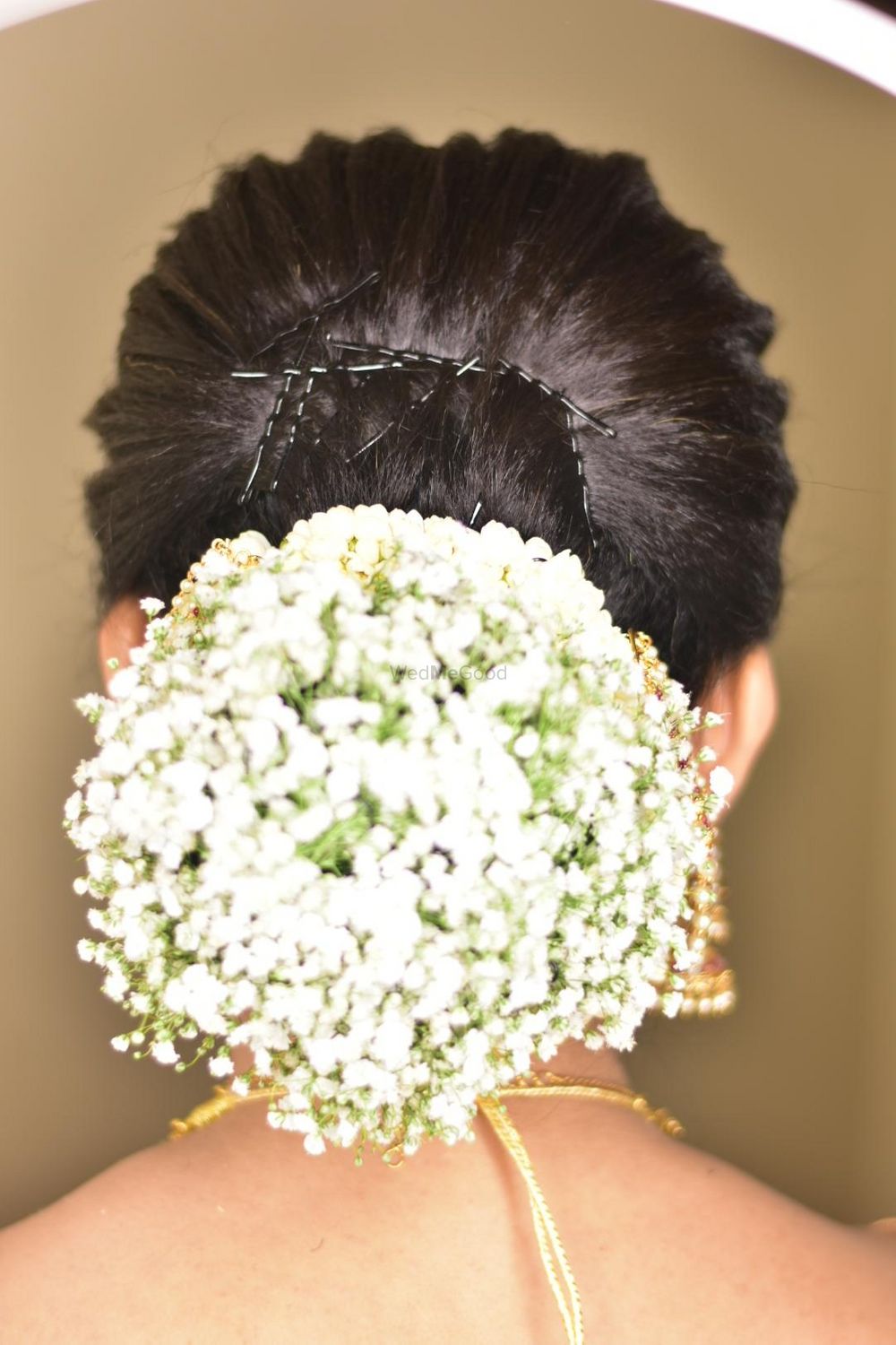 Photo From Floral bun Hairstyle - By Glitz by Vaibhavi