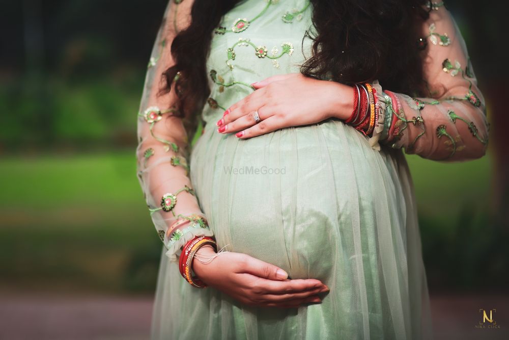 Photo From maternity - By Nira Click Studio