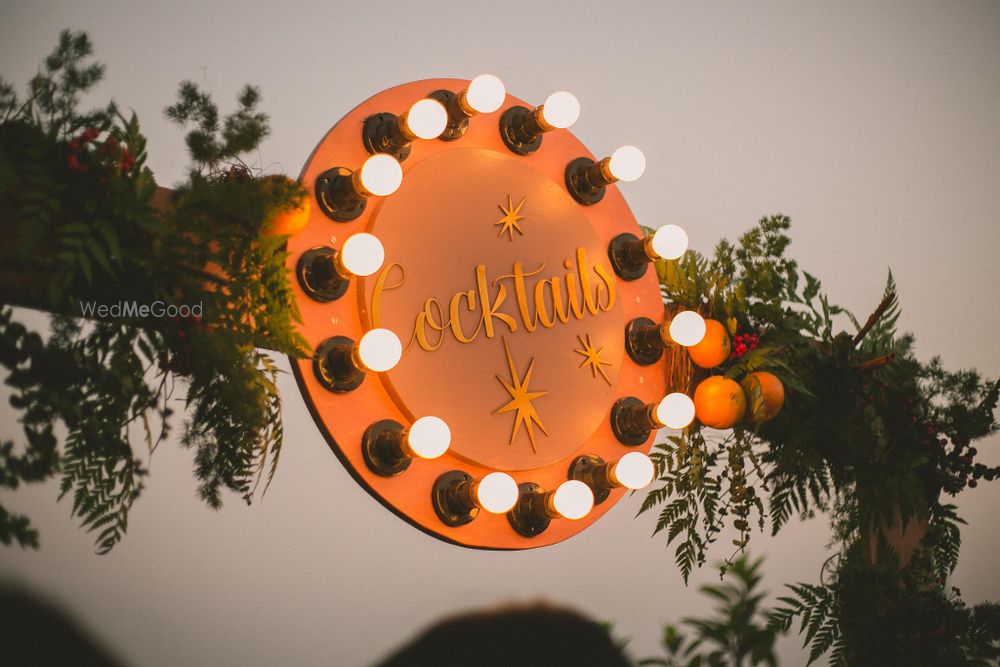 Photo of Cocktail bar decor idea with bulbs