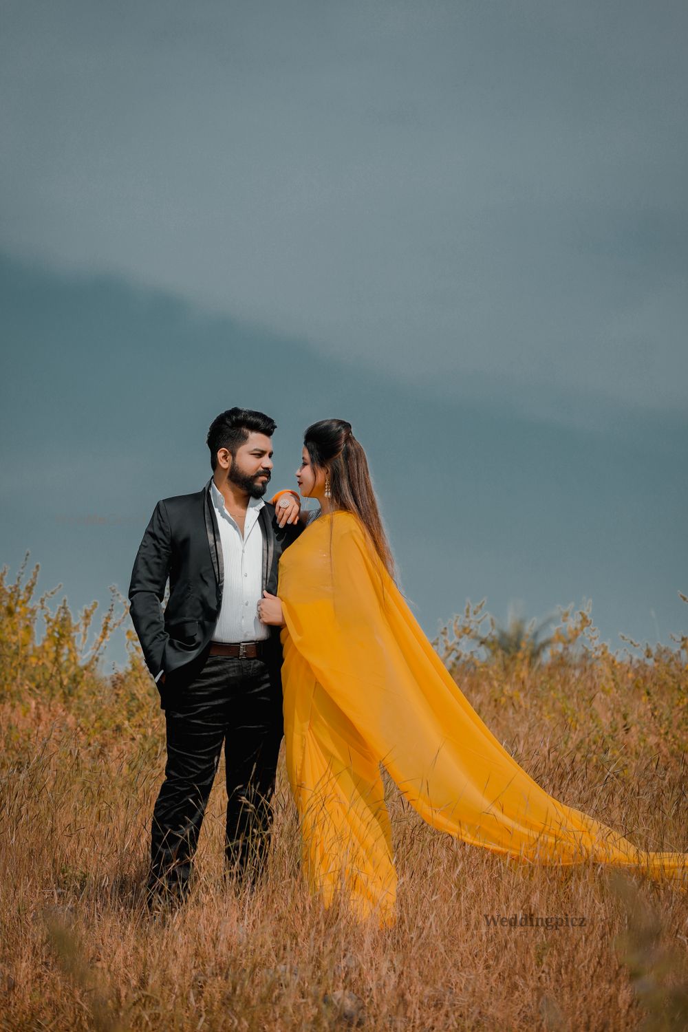 Photo From pre-wedding - By Weddingpicz