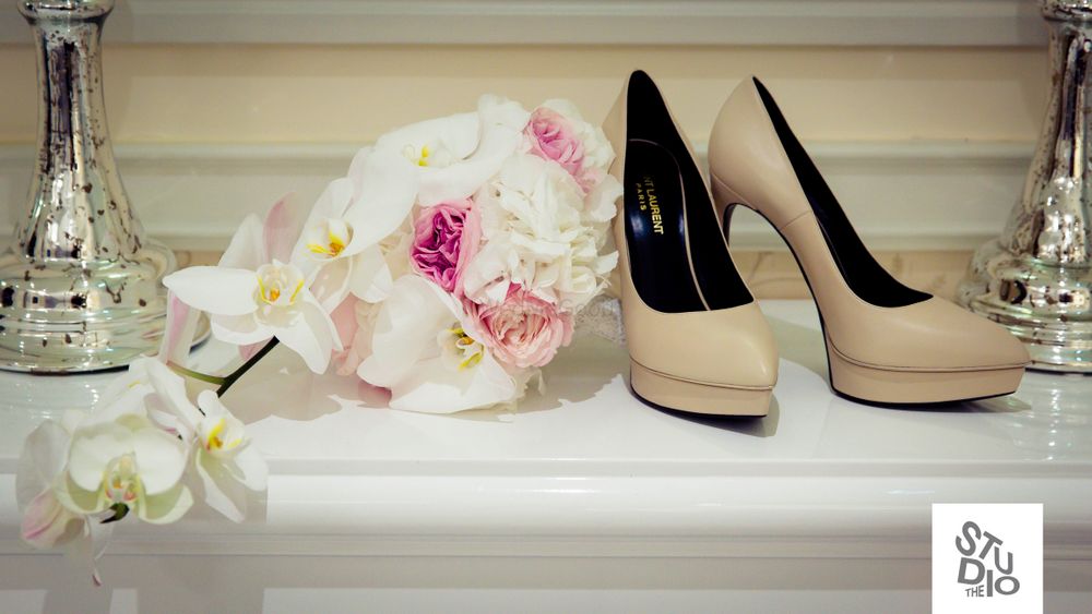 Photo of nude pumps