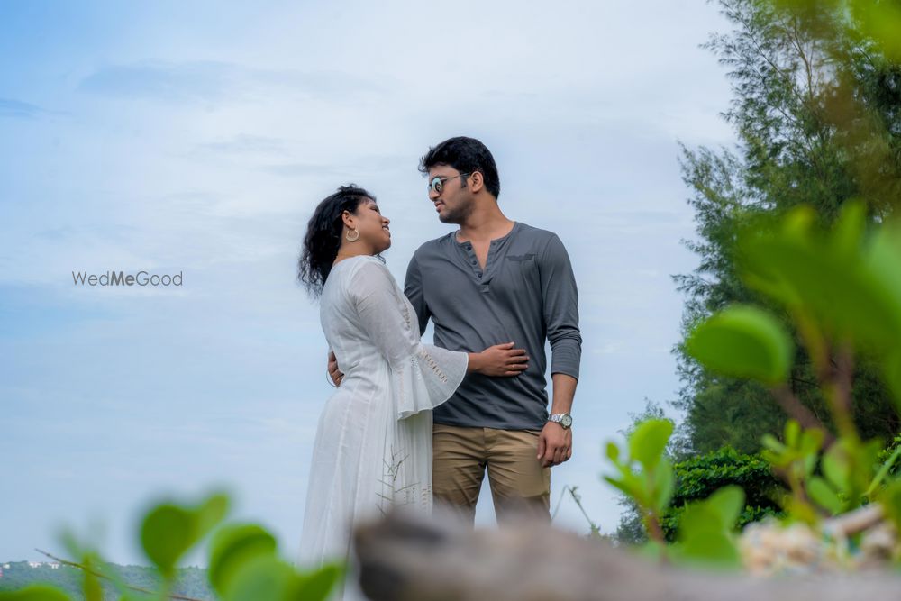 Photo From Goa Couple shoot Wedding - By Kunal Khade Films