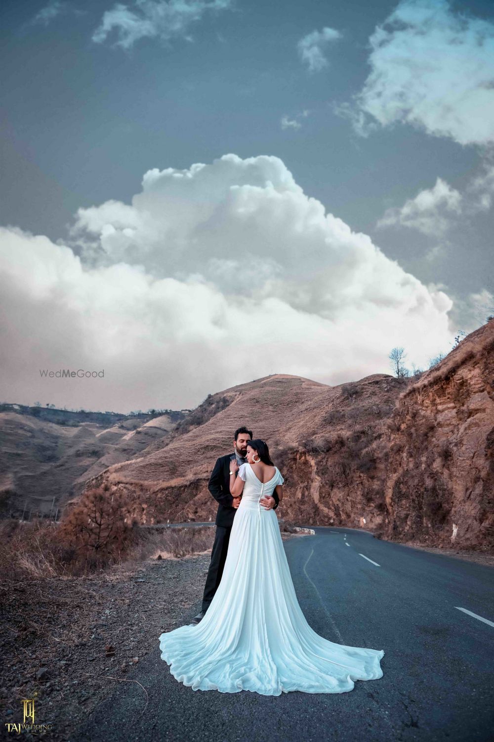 Photo From Dr Mohit & ADV Tanuja (Shimla Pre Wedding) - By WEDDING COLORS- Pre Wedding