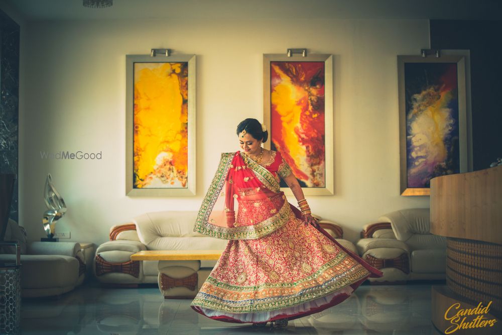 Photo From Soft cut crease makeup for a Day Wedding_Gujrati Bride Veena - By Nivritti Chandra