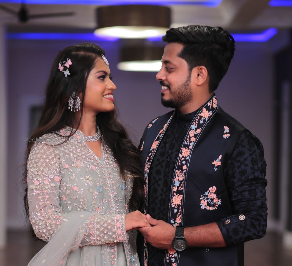 Photo From Pooja's Engagement & Wedding - By Twinkle Mota Makeup Artist