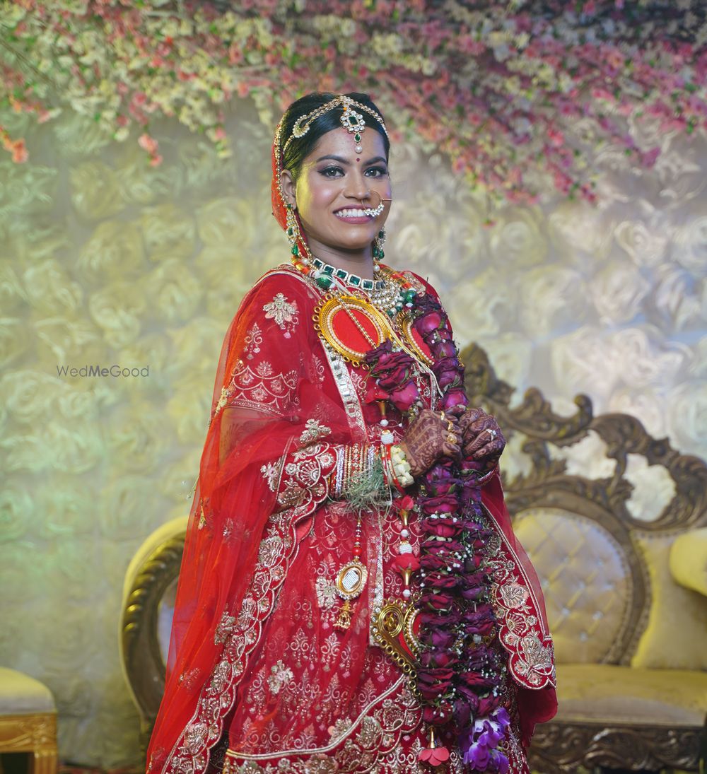 Photo From Pooja's Engagement & Wedding - By Twinkle Mota Makeup Artist