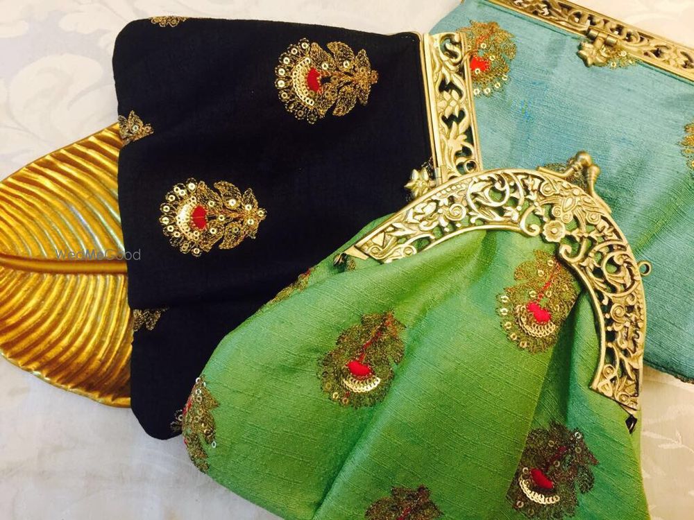 Photo From wedding favours - By Praccessorii