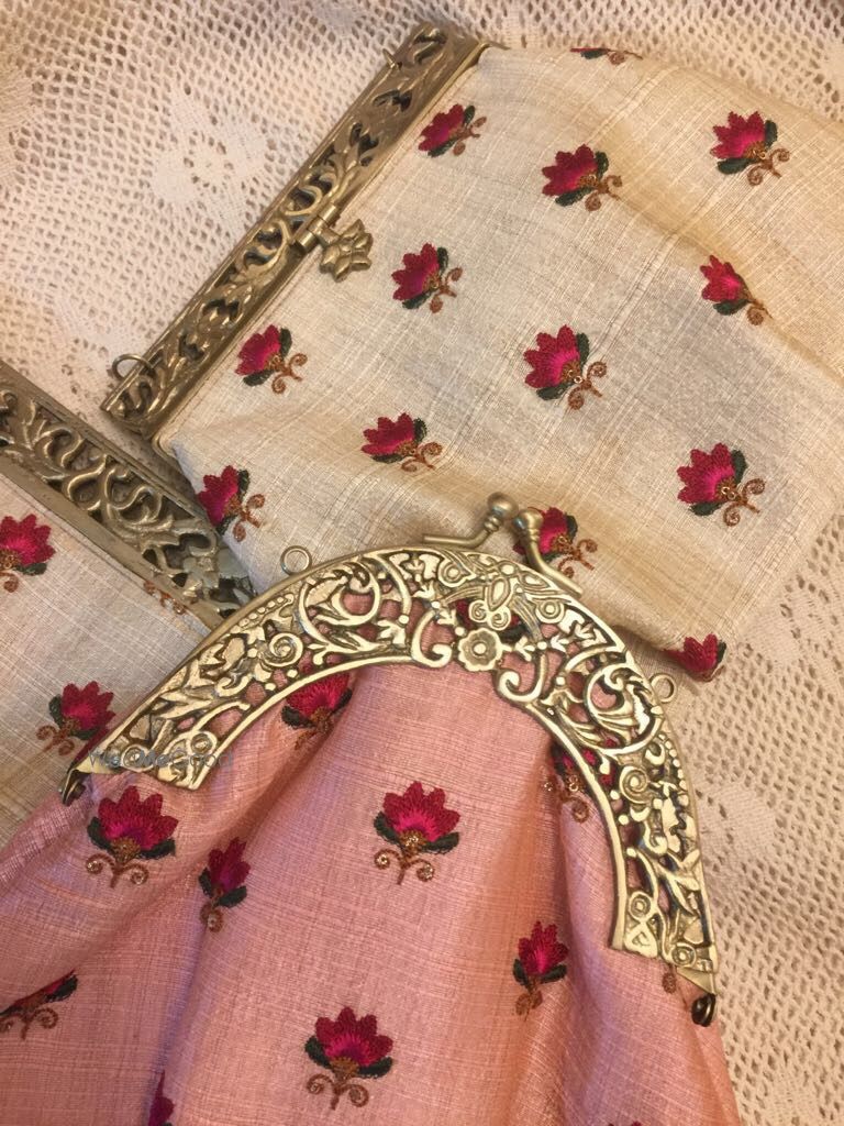 Photo From wedding favours - By Praccessorii