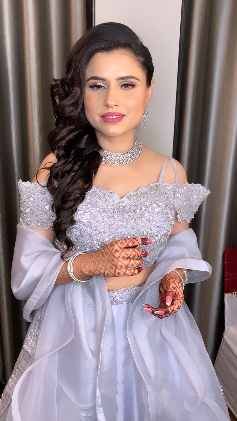 Photo From Prettiest Engagement Bride Harsha - By DDG Makeovers