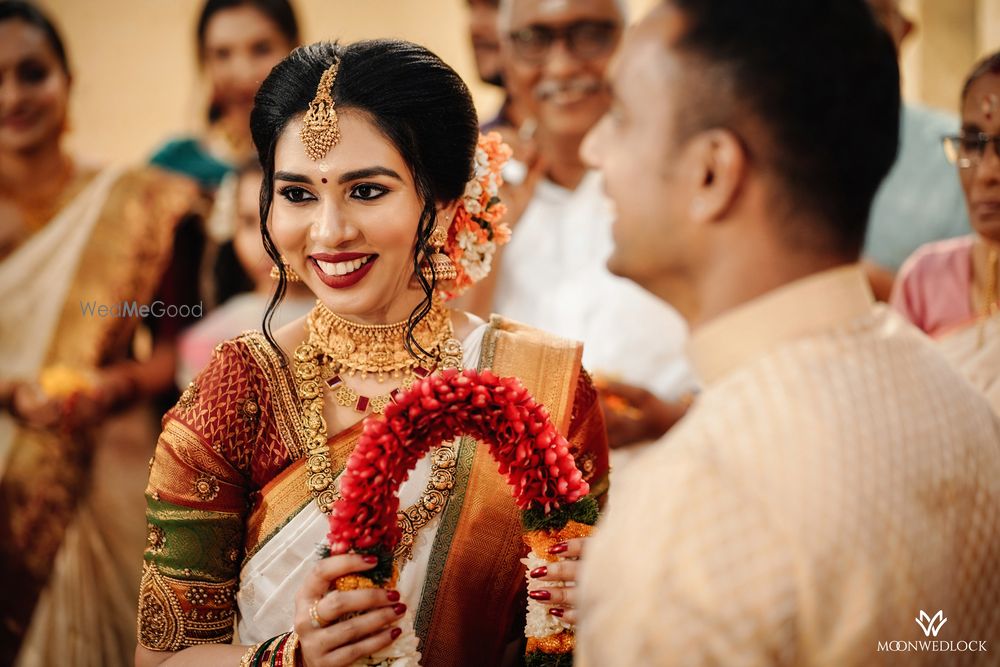 Photo From Vibrant wedding day of Abhirami & Sankar! - By MoonWedLock Wedding Company