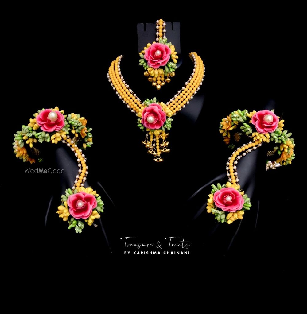 Photo From Floral jewellery - By Treasure & Treats by Karishma