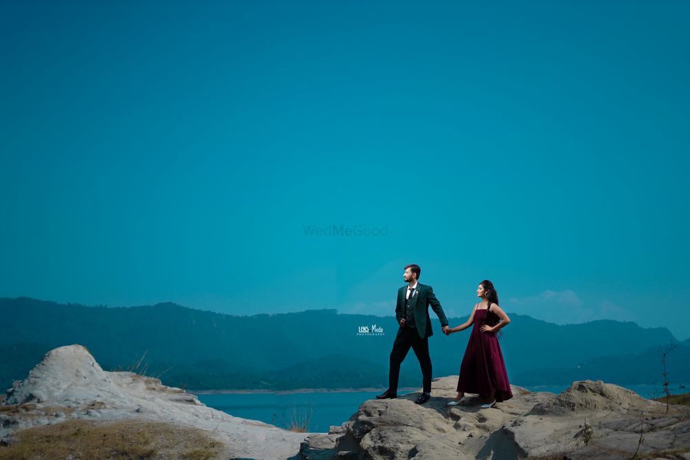 Photo From Prewedding - By Lens Media Photography