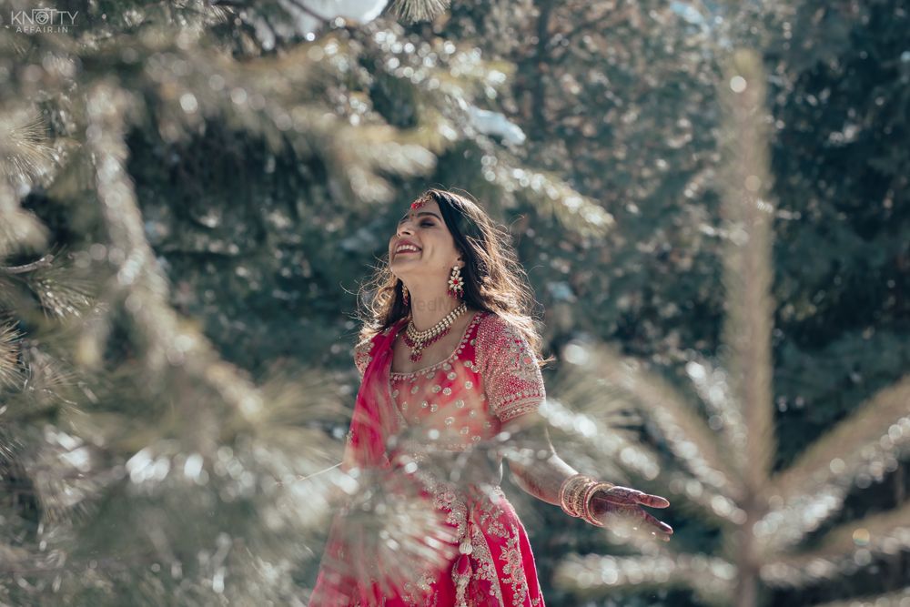 Photo From Kashmir & Srinagar bridal shoot  - By Sonal Burde