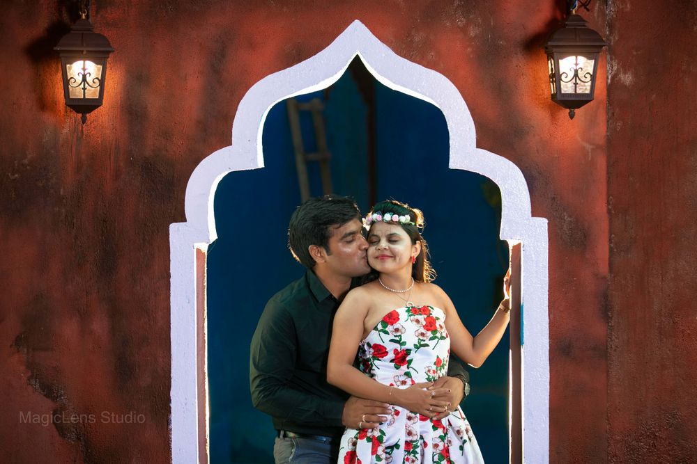 Photo From Sanju & Shyam Pre wedding shoot - By Magiclens Studio