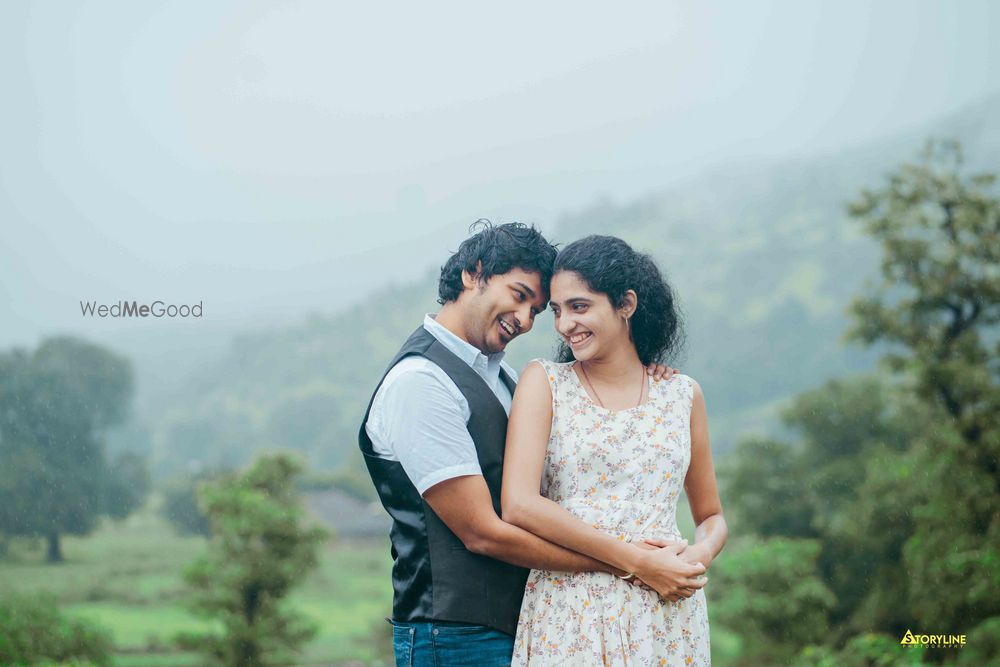 Photo From Pre Wedding - By Storyline Photography