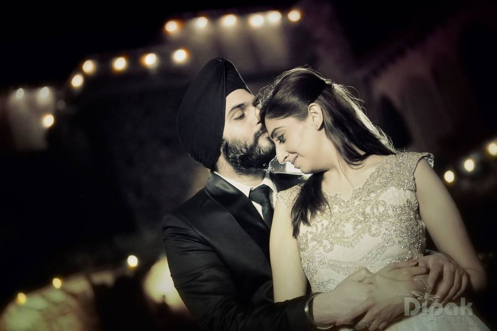 Photo From Elegant prewedding shoots collection - By Dipak Studios