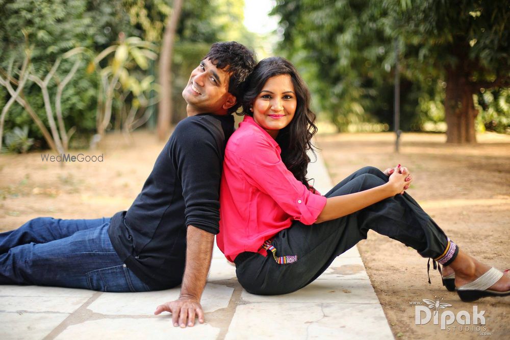 Photo From Elegant prewedding shoots collection - By Dipak Studios