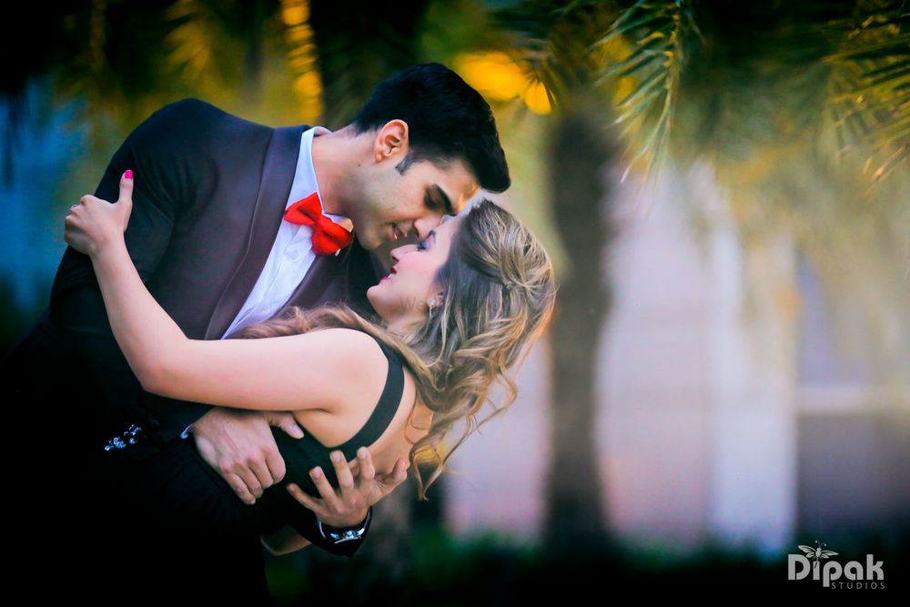 Photo From Elegant prewedding shoots collection - By Dipak Studios