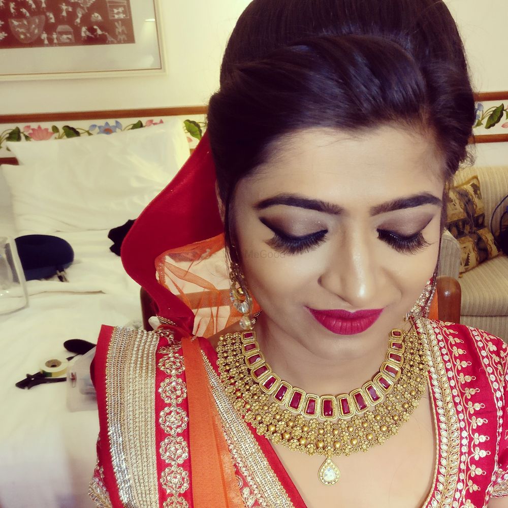 Photo From Beautiful Bride Priyanka - By Makeovers By Kamakshi Soni