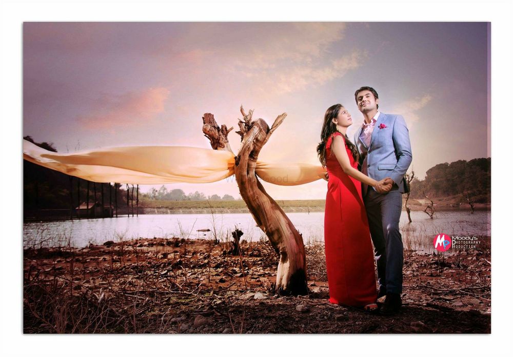 Photo From Pre Wedding - By Moody's Photography