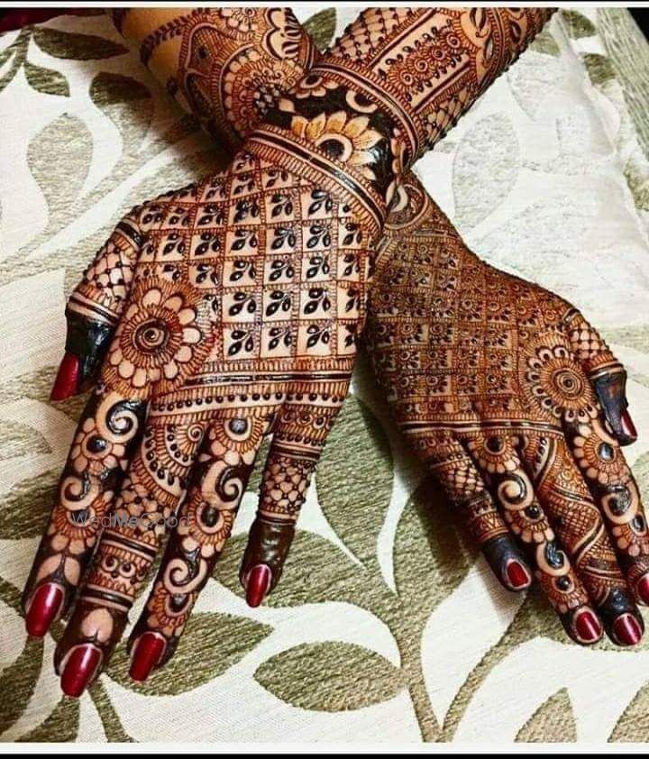 Photo From bride back hand mehndi designs - By Rohit Patel Mehandi Arts