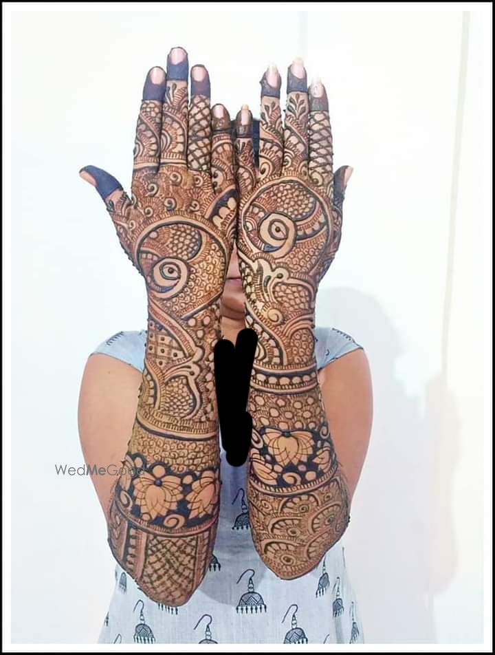 Photo From bride back hand mehndi designs - By Rohit Patel Mehandi Arts