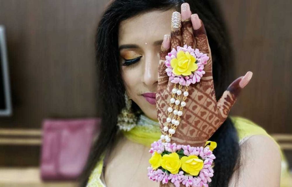 Photo From Mehndi / Haldi Makeovers - By Ekish Makeovers
