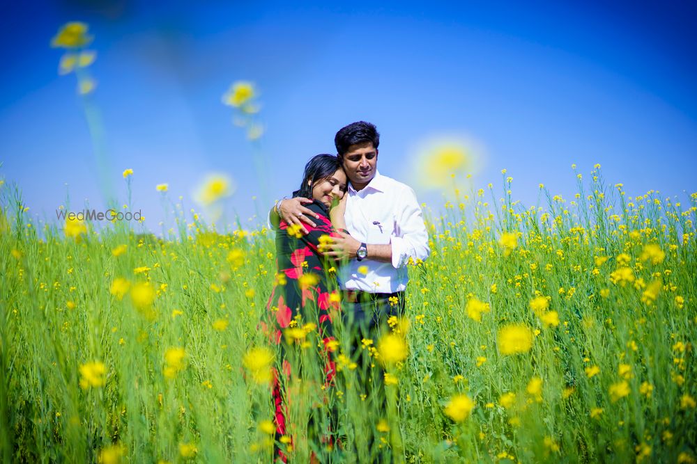 Photo From Surbhi & Saubhagya Pre Wedding - By Poze Production Studio by Aryan Singh Photography