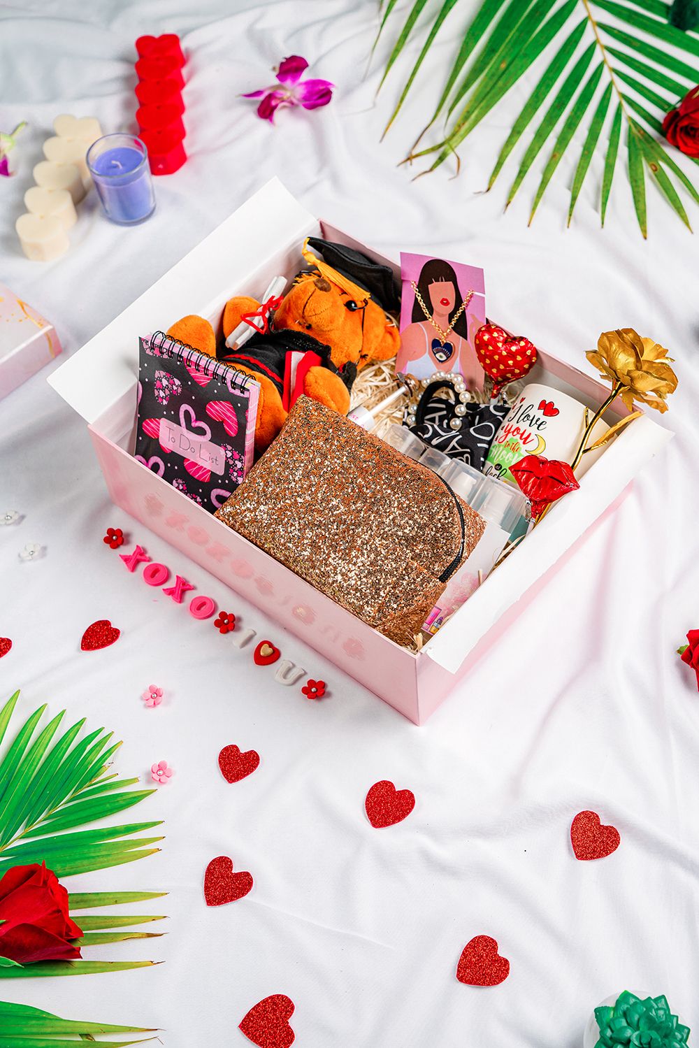 Photo From Gift for her - By The House Of Hampers