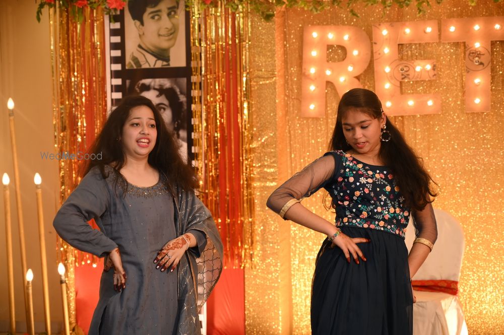 Photo From Retro Bollywood theem Bride and Groom family dance performance Lucknow - By Wedding Choreography Club