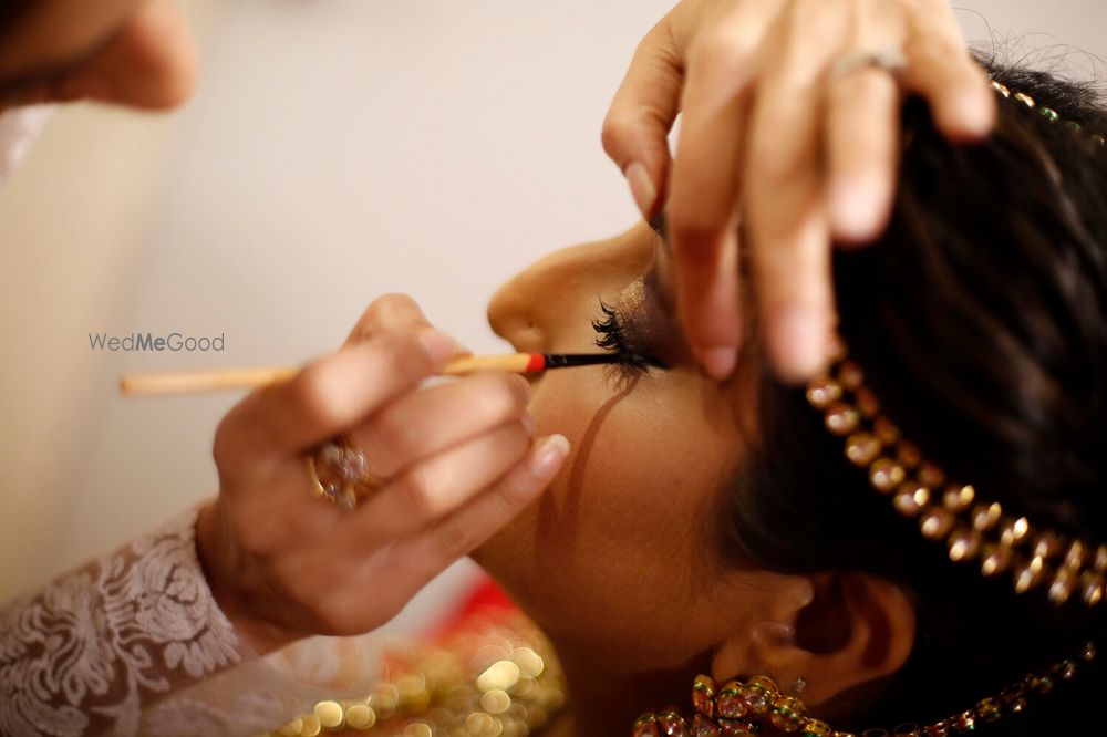 Photo From MATURE SKIN BRIDE_Monica's Bridal Look - By Nivritti Chandra