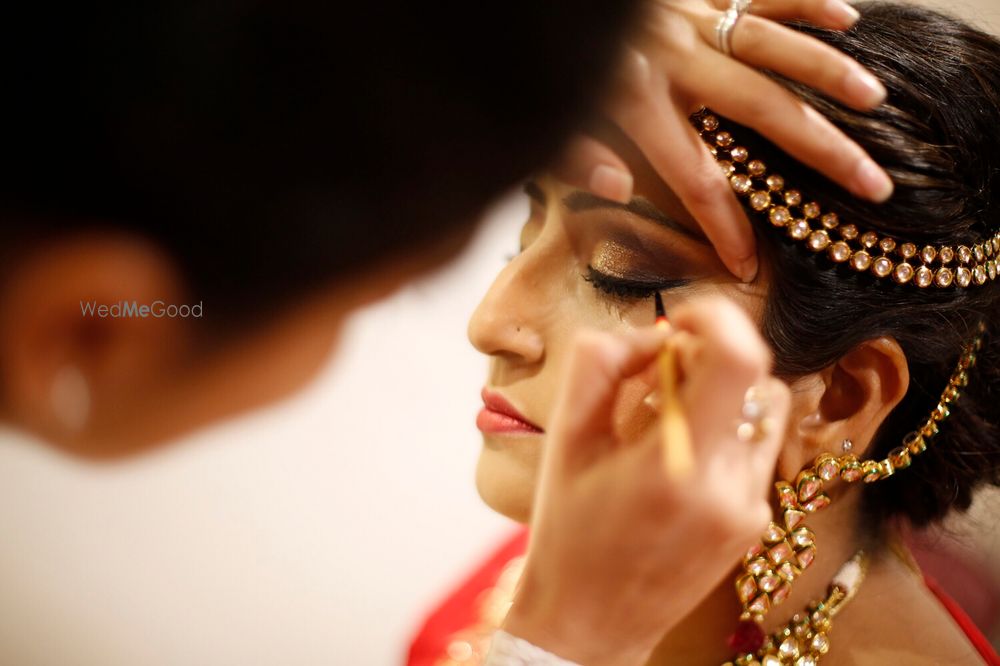 Photo From MATURE SKIN BRIDE_Monica's Bridal Look - By Nivritti Chandra