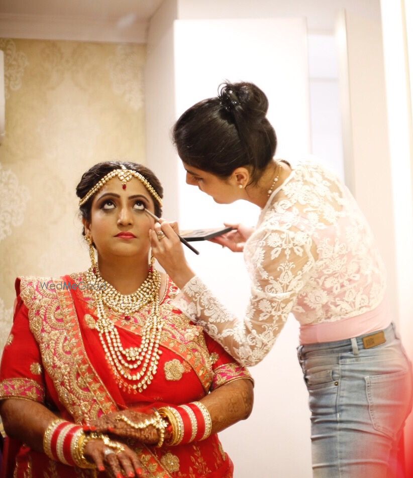 Photo From MATURE SKIN BRIDE_Monica's Bridal Look - By Nivritti Chandra