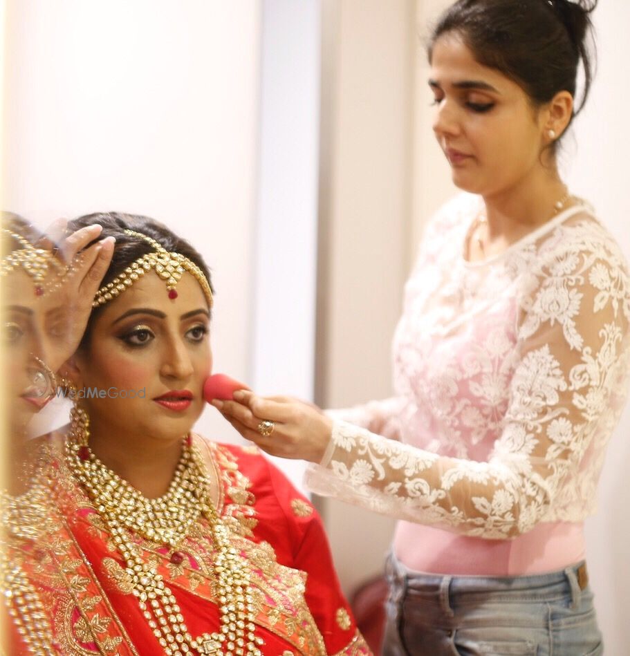 Photo From MATURE SKIN BRIDE_Monica's Bridal Look - By Nivritti Chandra