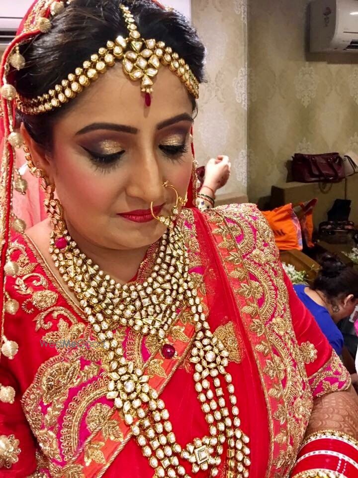 Photo From MATURE SKIN BRIDE_Monica's Bridal Look - By Nivritti Chandra