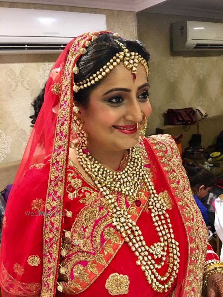 Photo From MATURE SKIN BRIDE_Monica's Bridal Look - By Nivritti Chandra