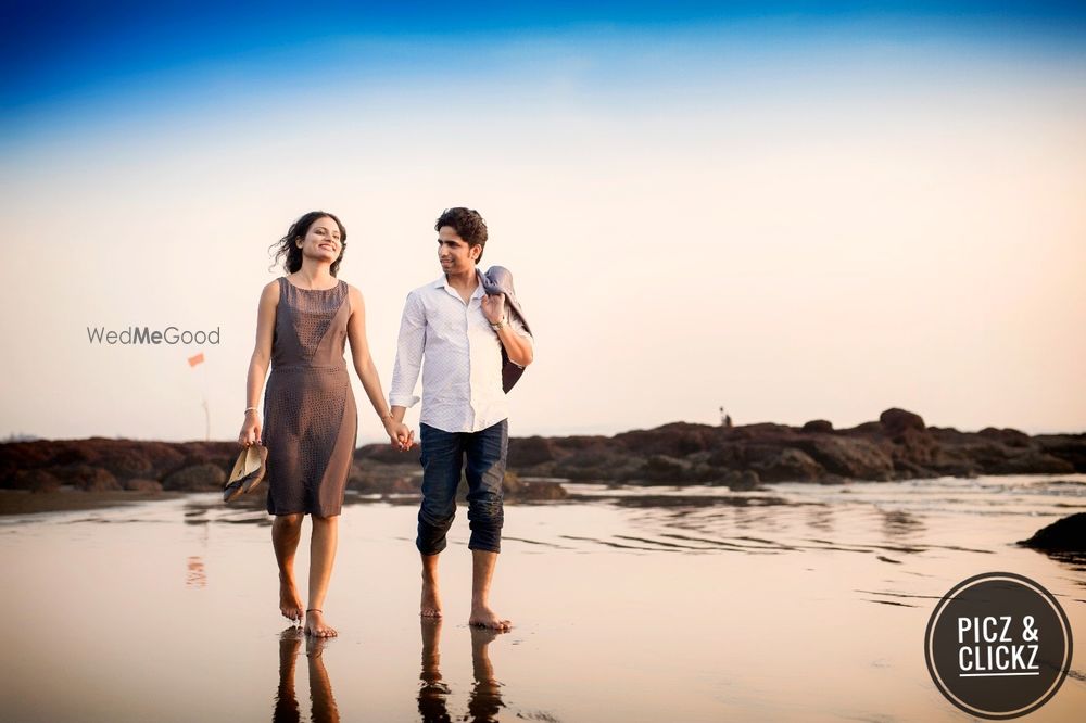 Photo From Pre-wedding photography - By Picz & Clickz Services